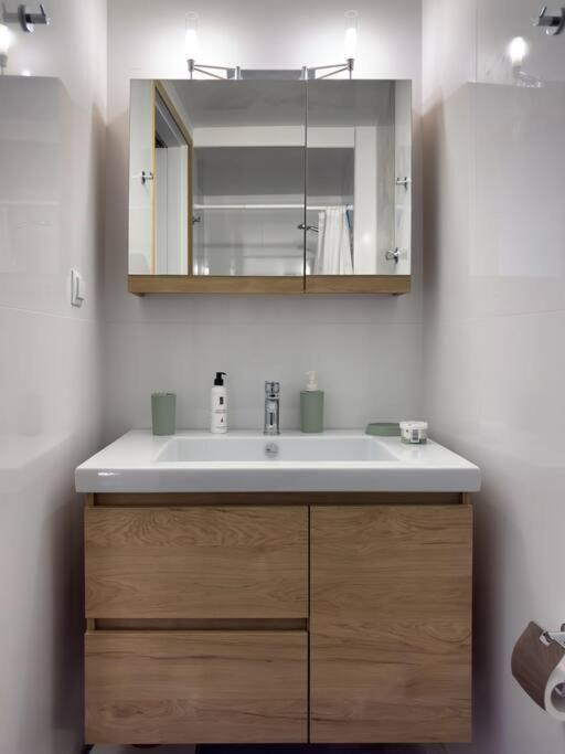 Aphrodites Place Apartment